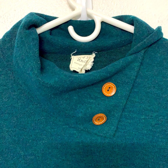 Style Rack Women’s Sweater - Picture 4 of 4